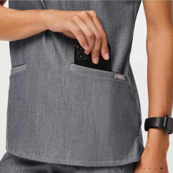 Figs Casma Three-Pocket Scrub Top Graphite Gray XXS - Picture 7 of 16